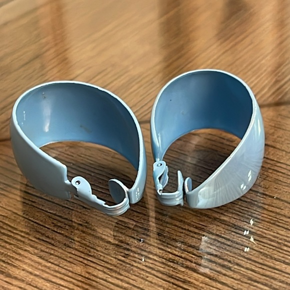 Vintage Pale Blue Iridescent Clip Hoop Earrings - Picture 13 of 14